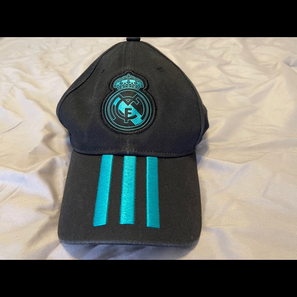 Adidas Real Madrid hat new